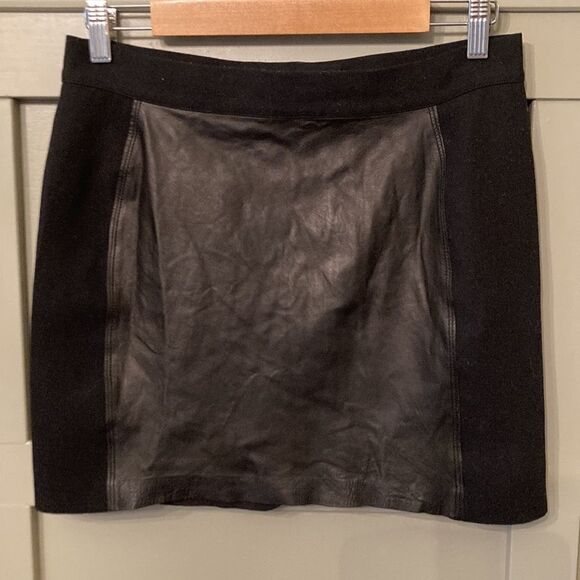 REBECCA Taylor Black Lamb Leather Zip Front Skirt Size 8 - Picture 4 of 5
